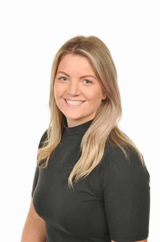 Mrs Hughes Year 2 Teacher  LLC Lead (Cymraeg)